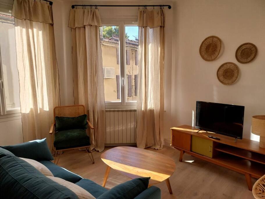 Charmant Appartement 3 Chambres Et Terrasse Eyragues Eksteriør bilde
