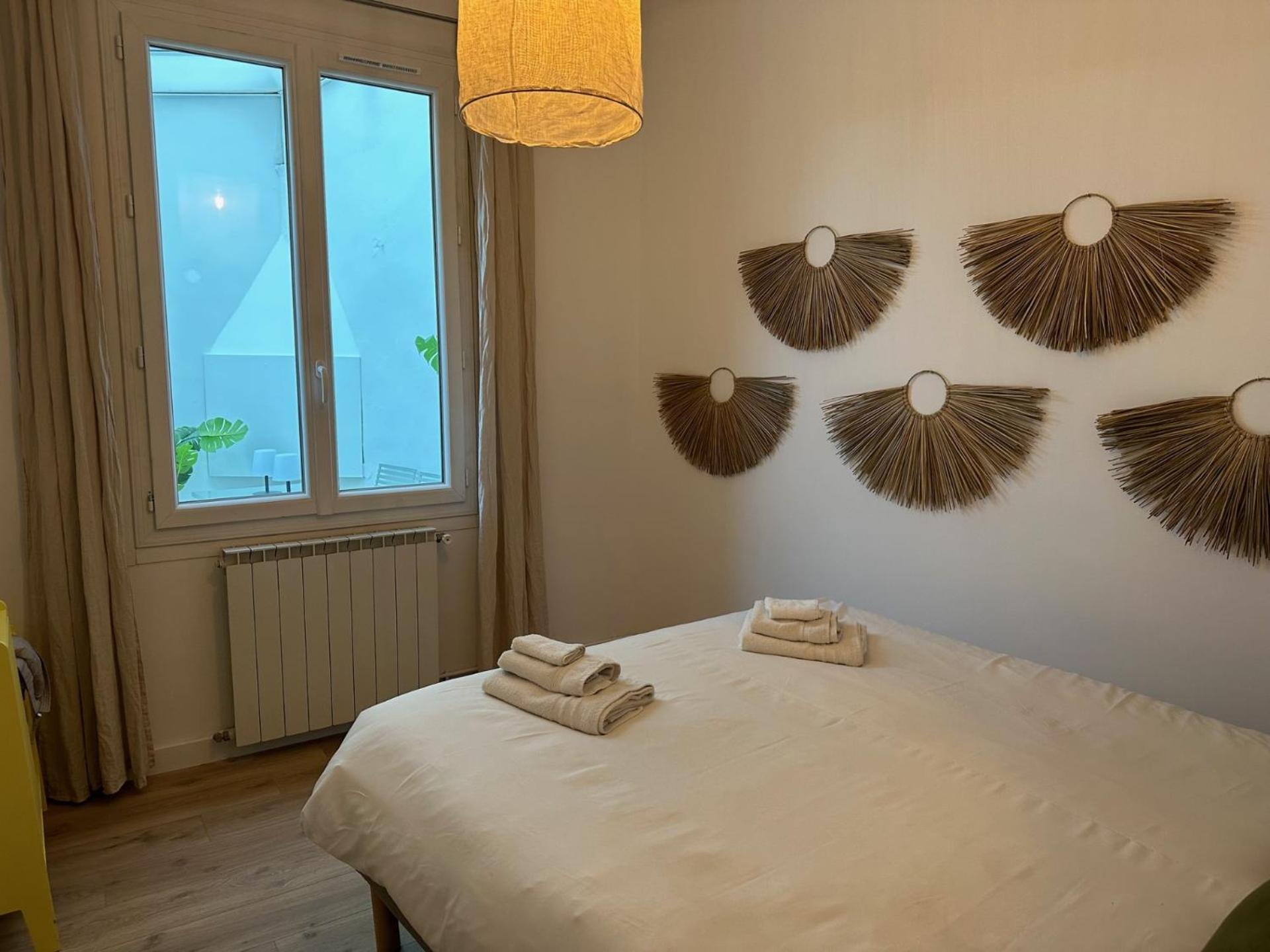 Charmant Appartement 3 Chambres Et Terrasse Eyragues Eksteriør bilde
